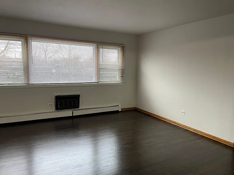 420 Beach Ave #2A — Photo 5