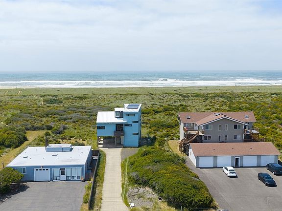 3rd image of 1065 Ocean Shores Boulevard SW
