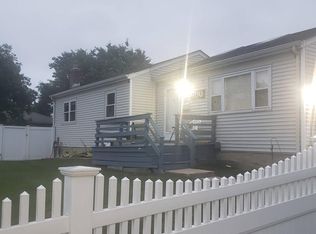 900 Hicksville Rd, Massapequa, NY 11758