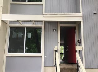 2349 Southgate Sq, Reston, VA 20191