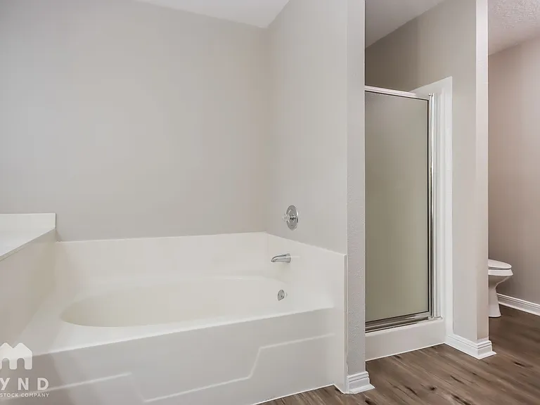 598 Orangewood Dr — Photo 10