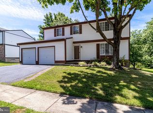 9417 Mirror Pond Dr, Fairfax, VA 22032