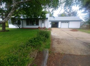 206 NE San-bay-o Cir, Newport, OR