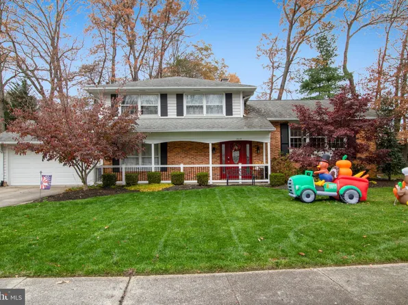 1615 Farnborn St, Crofton, MD 21114