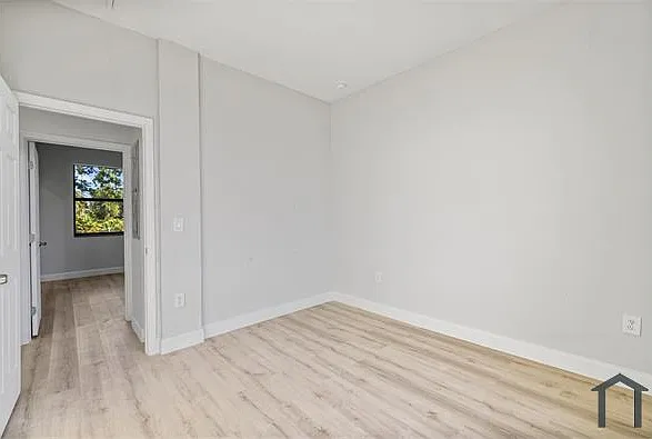 751 Clancy St E — Photo 11