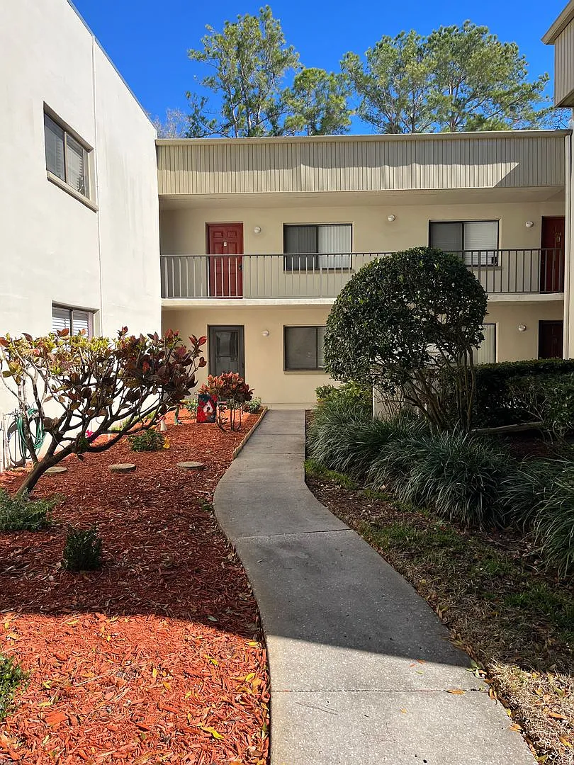 3300 Fox Chase Cir, #226, Palm Harbor, FL 34683 — Photo 1