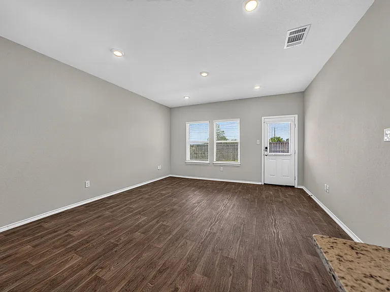 5327 Wichita Pike — Photo 7