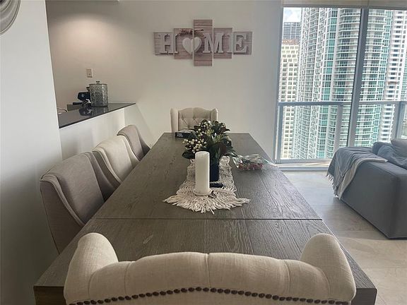 4th image of 1060 Brickell Ave APT 2501