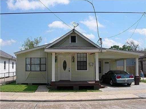 1st image of 727 Derbigny St