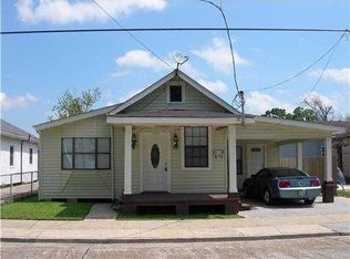 727 Derbigny St, Gretna, LA 70053