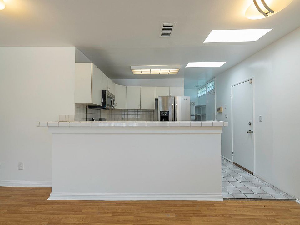 1st image of 6307 Melrose Ave
