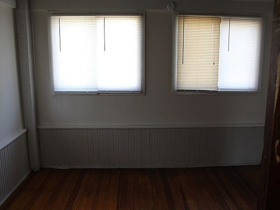 2nd image of 557 Colfax Ave #2
