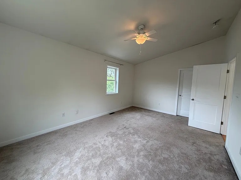 1500 Meridian St — Photo 35