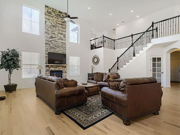 4th image of 13897 Barbour St