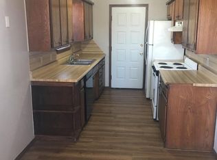 1921 Arizona Ave, Chickasha, OK 73018