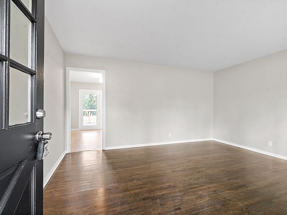 4th image of 2812 Thrush Dr