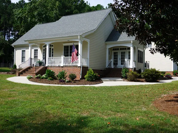 150 River Watch Ln, Youngsville, NC 27596