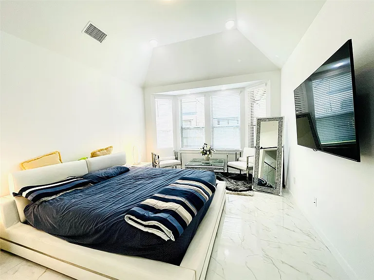 27039 Flower Isle Ln — Photo 9