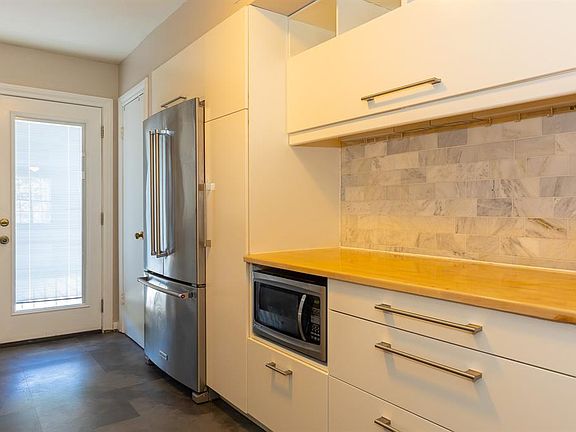 5th image of 5210 Arboles Dr APT A3