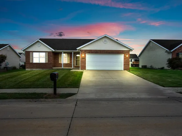 1112 Maplewood Ln, Waterloo, IL 62298