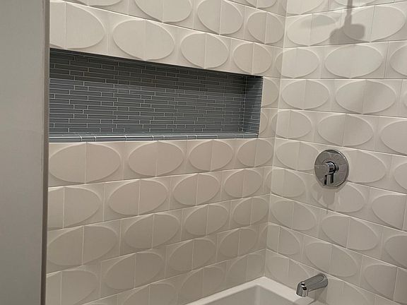 5th image of 4902 Hatfield St #1