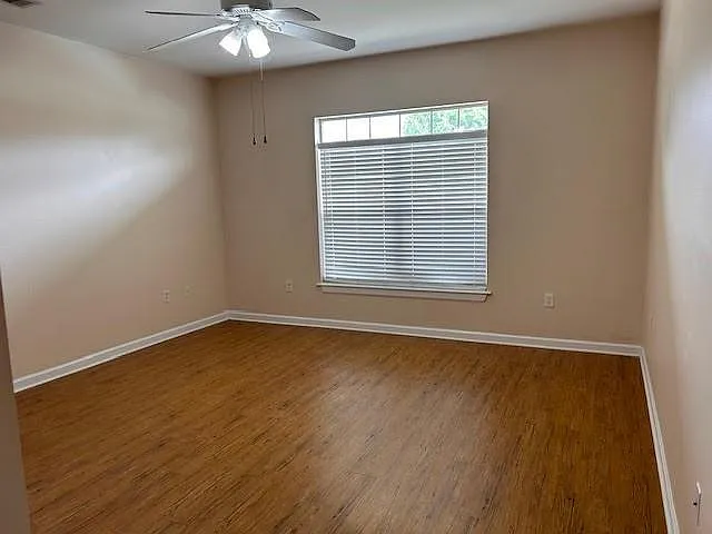 4807 Evangeline St — Photo 7