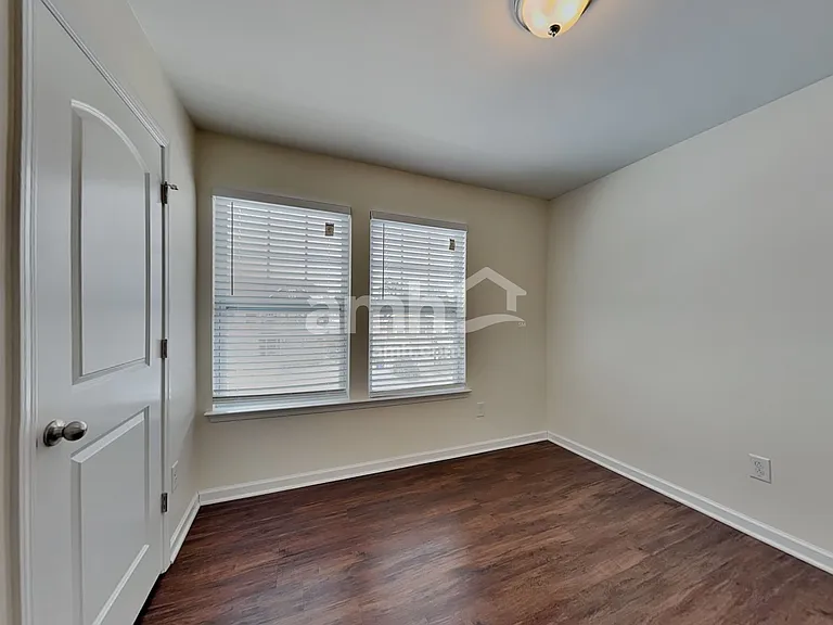 5215 Smoky Ridge Ln — Photo 13