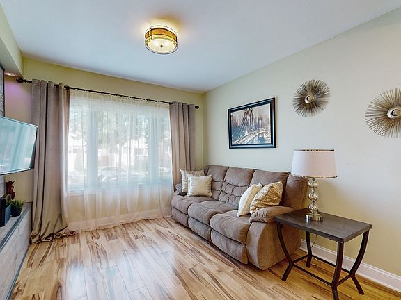 2nd image of 3634 N Olcott Ave