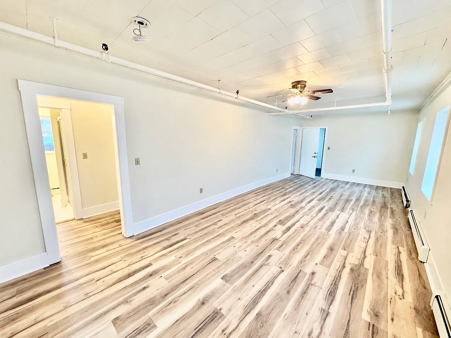 3 bed, 1200 sqft, $1,659 — Photo 1