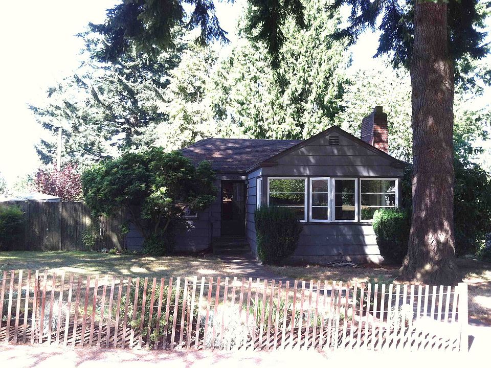 2nd image of 2702 NE 89th St