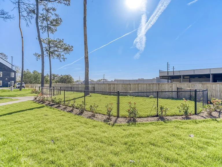 SADDLE CREEK VILLAGE — Photo 28