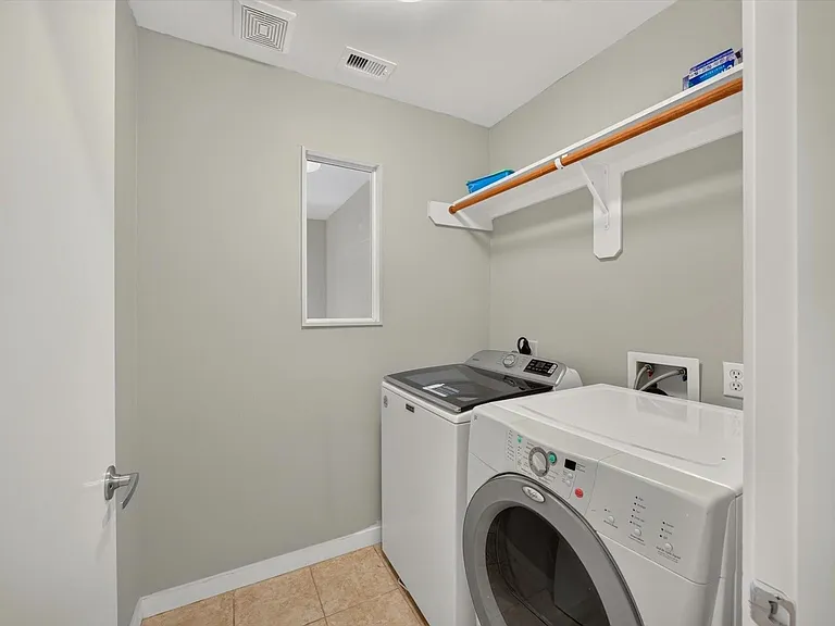 6016 Truro St — Photo 32