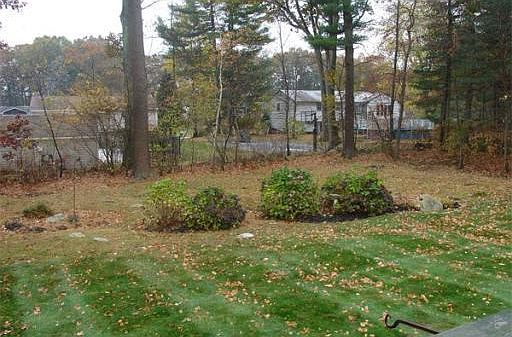 5th image of 87 Helen Dr