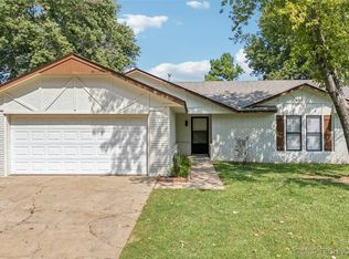 1112 W 20th St, Claremore, OK 74017