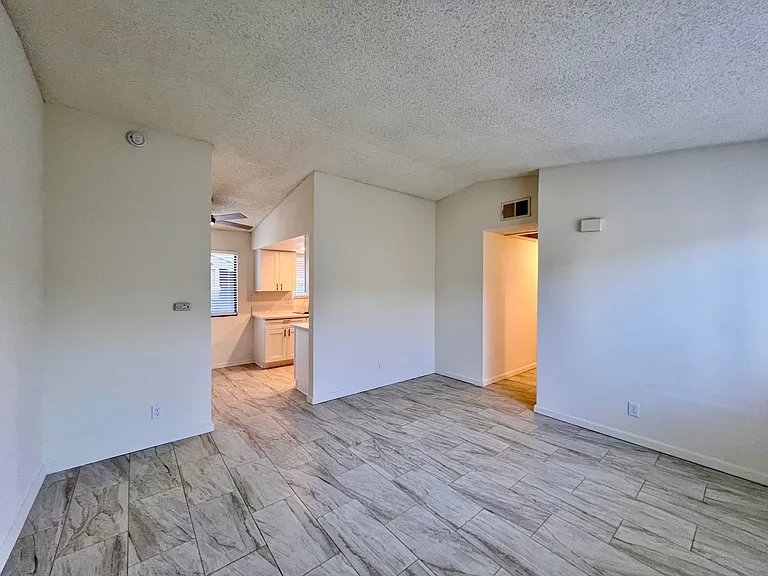 4617 Hamilton St #4 — Photo 11