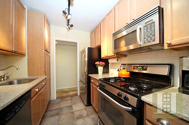 Sold by Halstead Real Estate | media 18