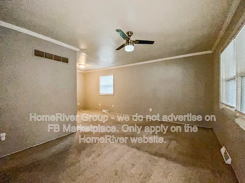 3 bed, 1.0 bath, 896 sqft, $1,595 — Photo 4