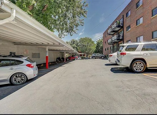 1245 Columbine St #404 — Photo 15