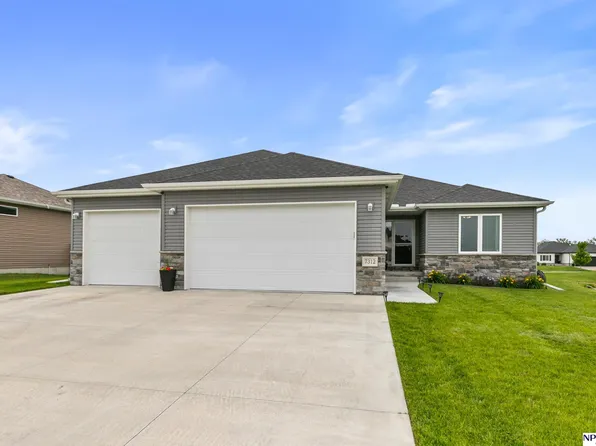 7312 N 49th St, Lincoln, NE 68514