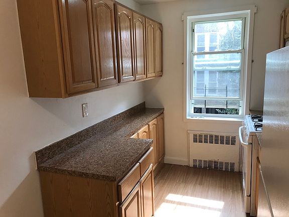 4th image of 120-11 Hillside Ave #2J