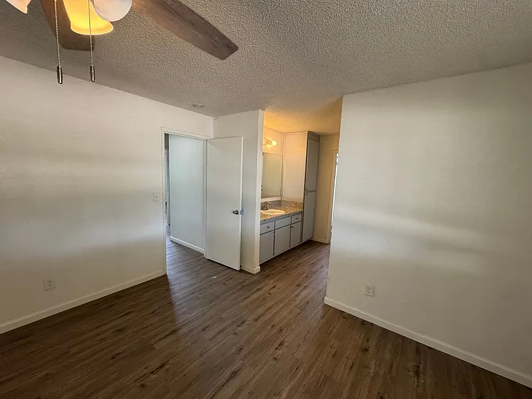 21293 E American Ave — Photo 13
