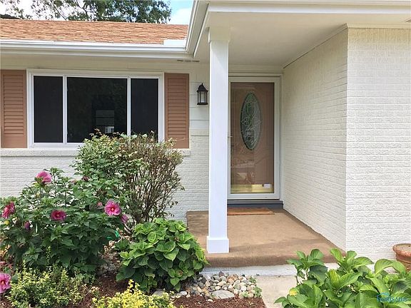 4th image of 560 Maybar Dr