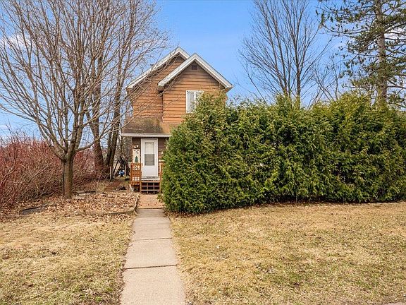 4th image of 8 4th St