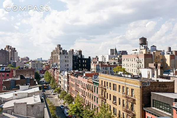 Sold by Compass | media 9