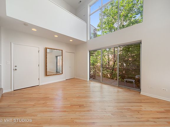 3rd image of 1911 S Clark St #1D