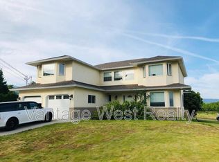 2327 Belgo Rd, Kelowna, BC V1P 1E1