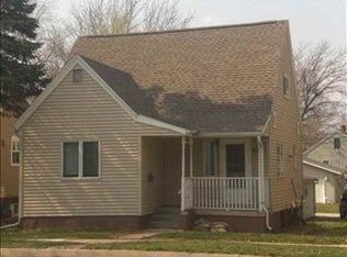 223 E Howard St, Portage, WI 53901