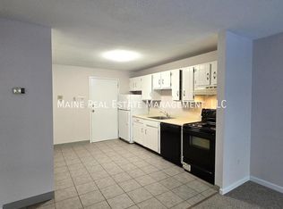 20 Tall Pines Dr APT 23, Lewiston, ME 04240