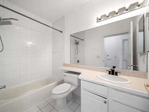 252 The Promenade image 24 of 28