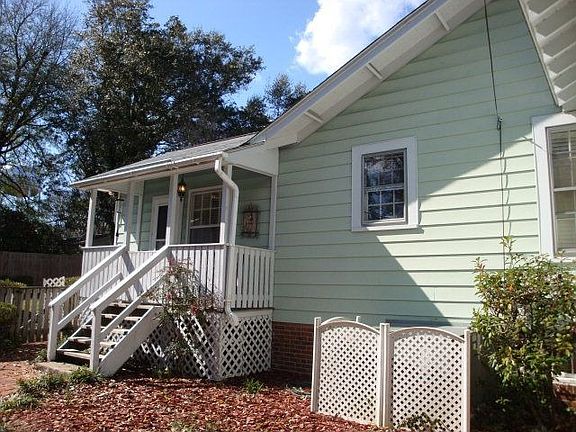 2nd image of 107 Bauersfeld St